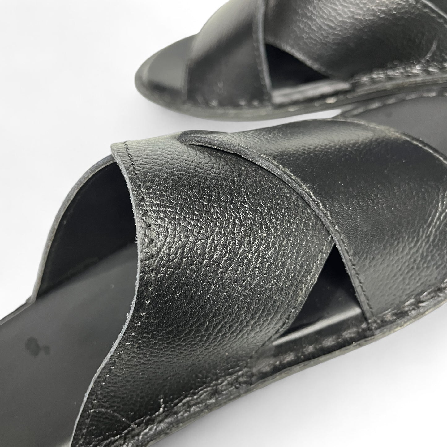 Comfort Slippers - Black Milled