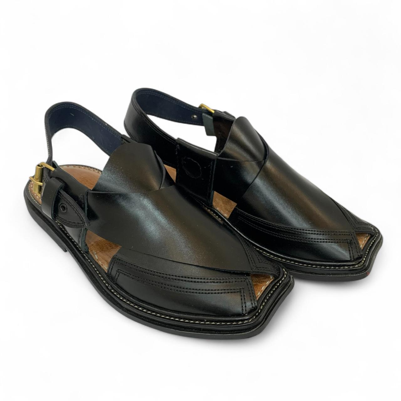 Peshawari chappal in a sleek black finish
